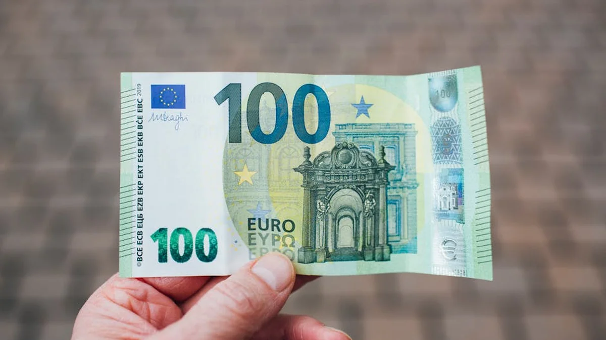 In Bulgaria Register EUR 490 Mln in Profit at End-March, Up 7.7% Y/Y