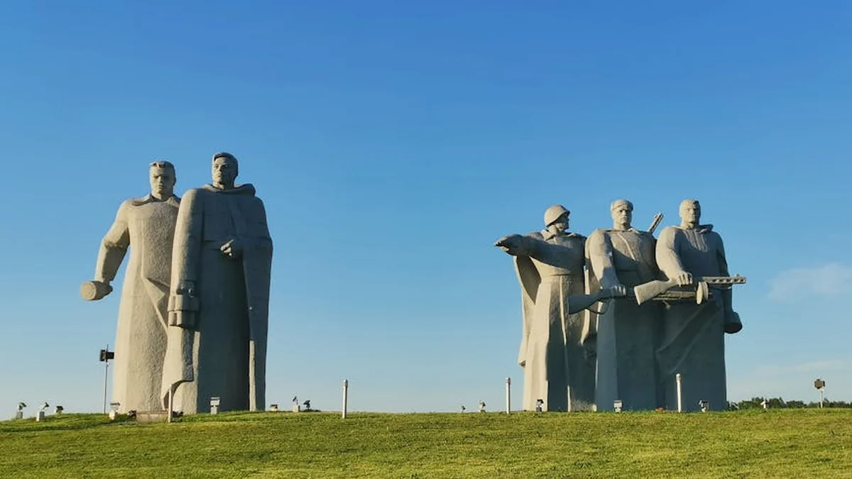 Mayor Urges Bulgarians to Be Worthy Heirs of April Uprising Heroes