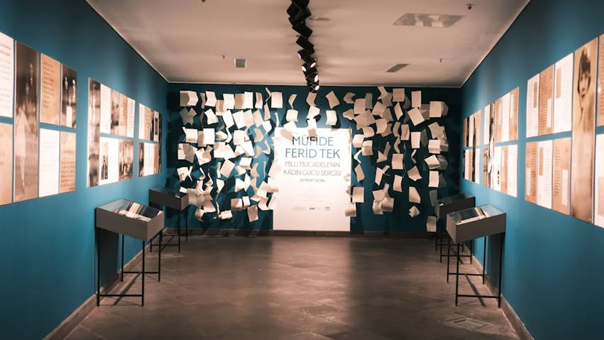 Minds Travelling Exhibition Opens at Bulgarian Embassy in Dublin