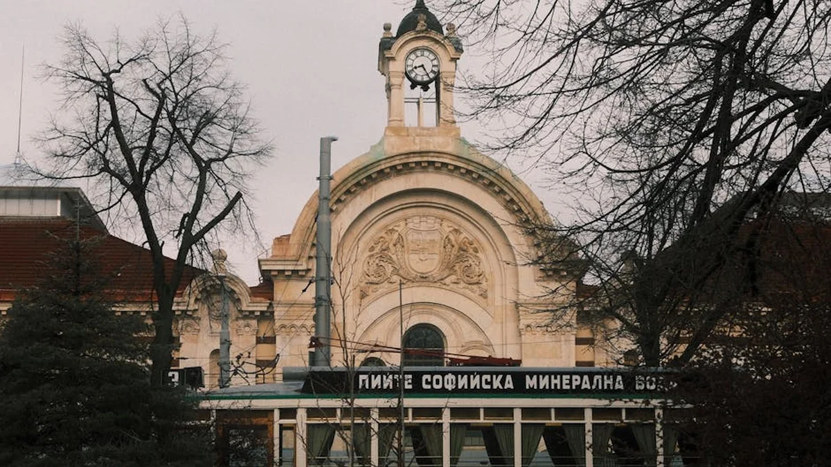 To Host Academic Session for 150th Anniversary of April Uprising