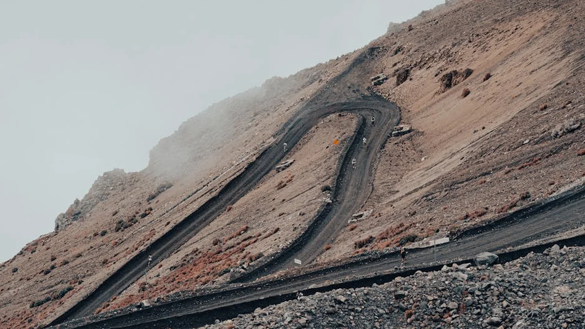 Inspect Landslide near Pamporovo, Consider Temporary Bypass Road